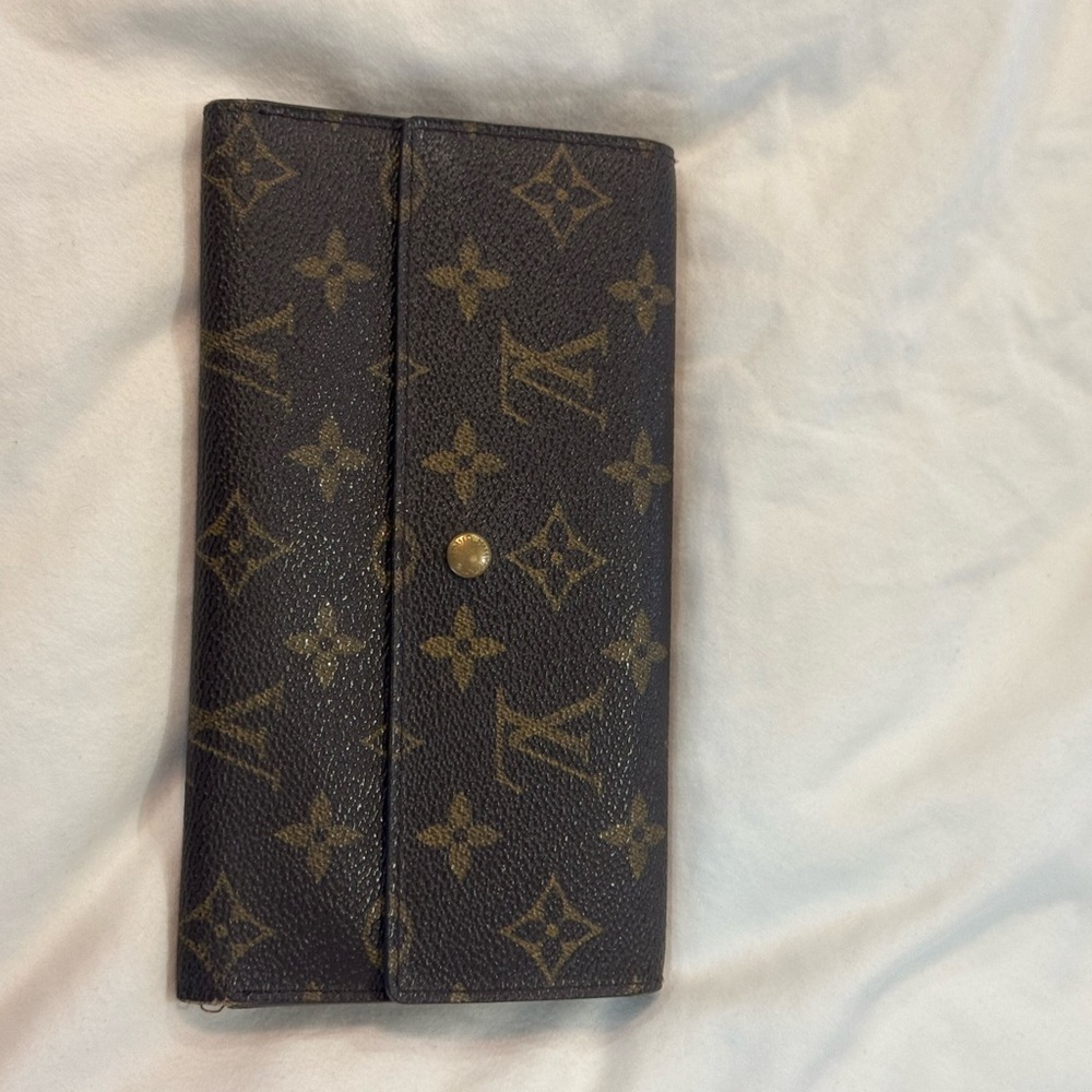 Louis Vuitton Monogram International Wallet